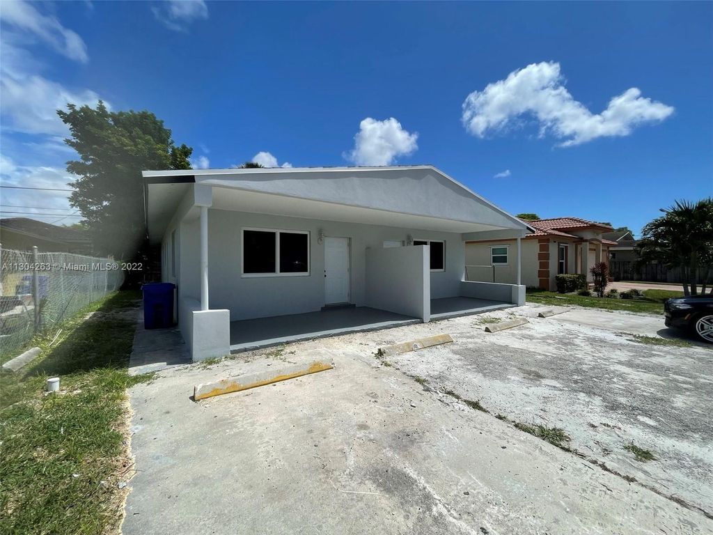 Photo of 2731 NW 14th St, Fort Lauderdale, FL 33311 (MLS # A11304263)