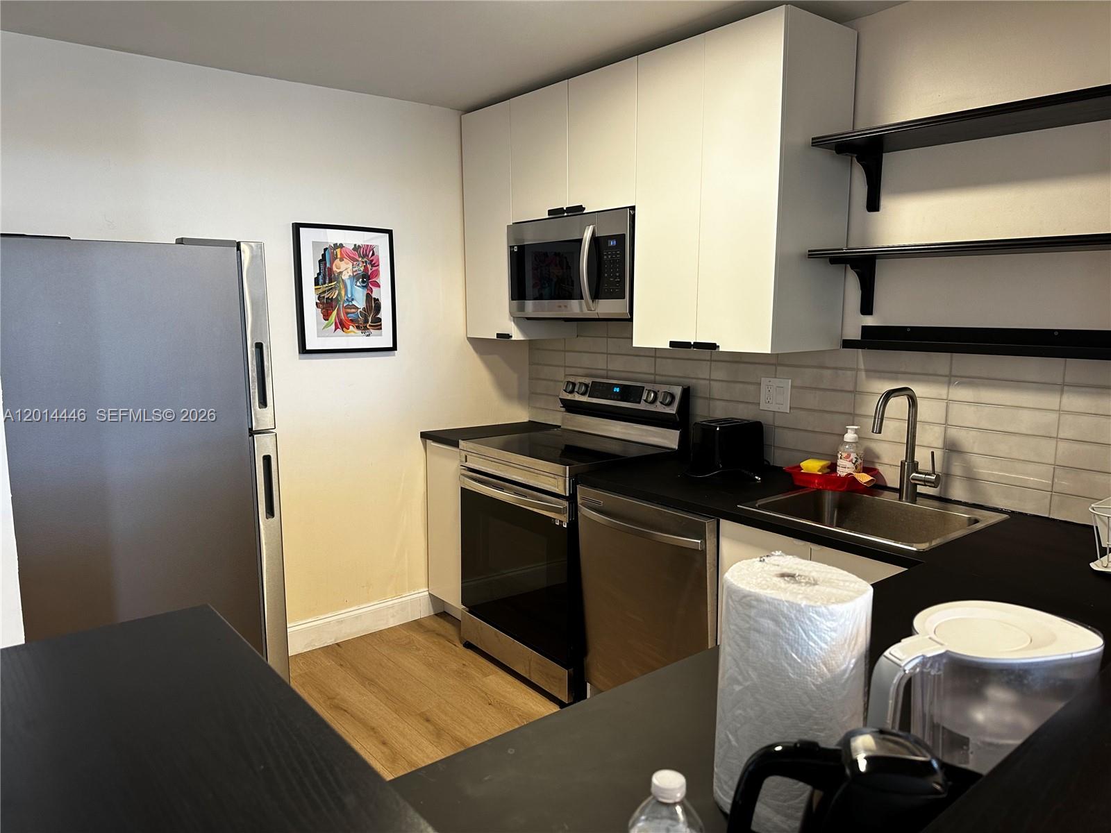 CARLTON BAY CONDO - Residential Lease