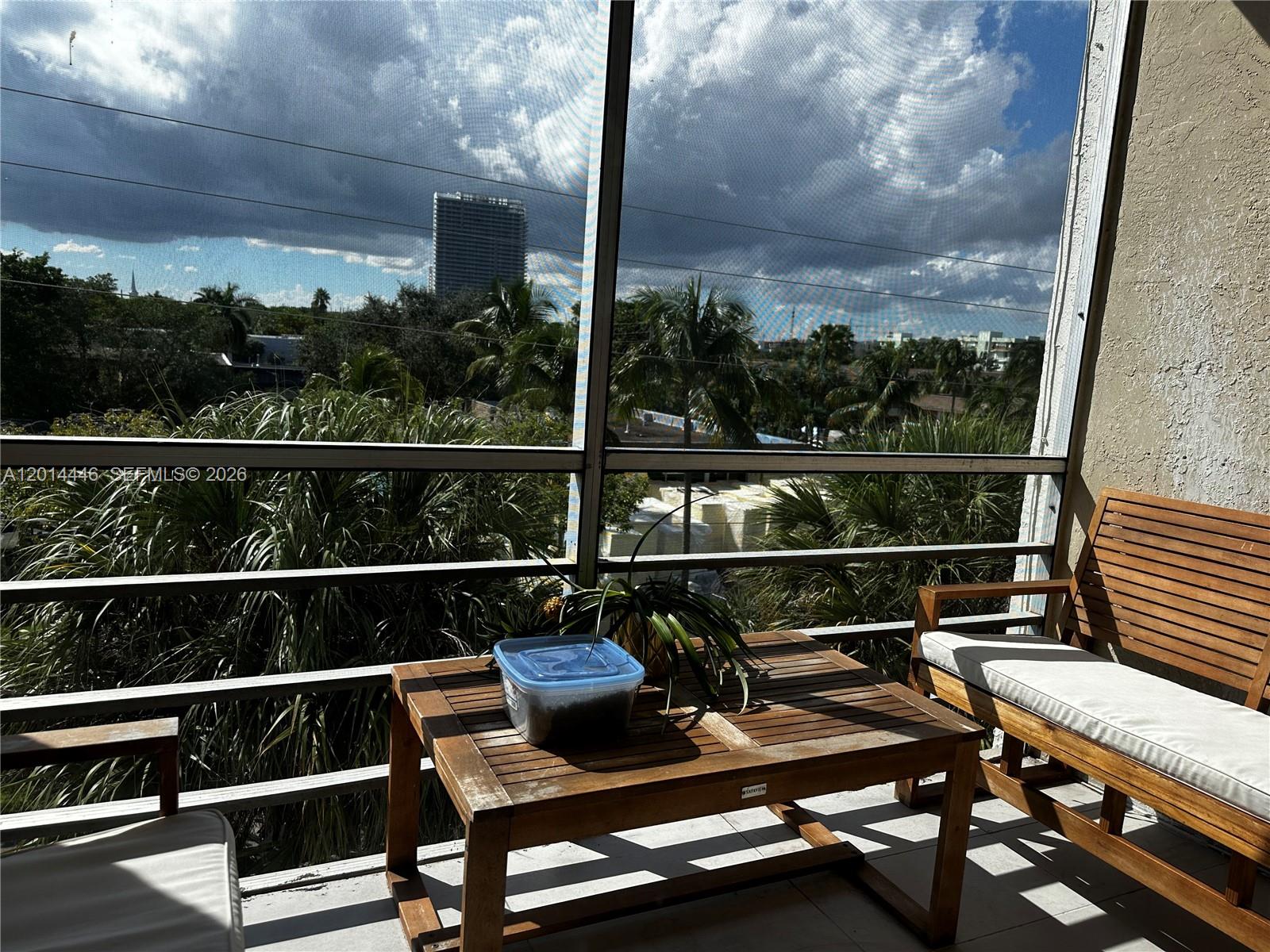 CARLTON BAY CONDO - Residential Lease