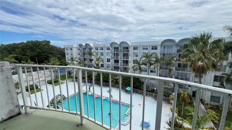 486 NW 165th St Rd B-606 Miami FL 33169