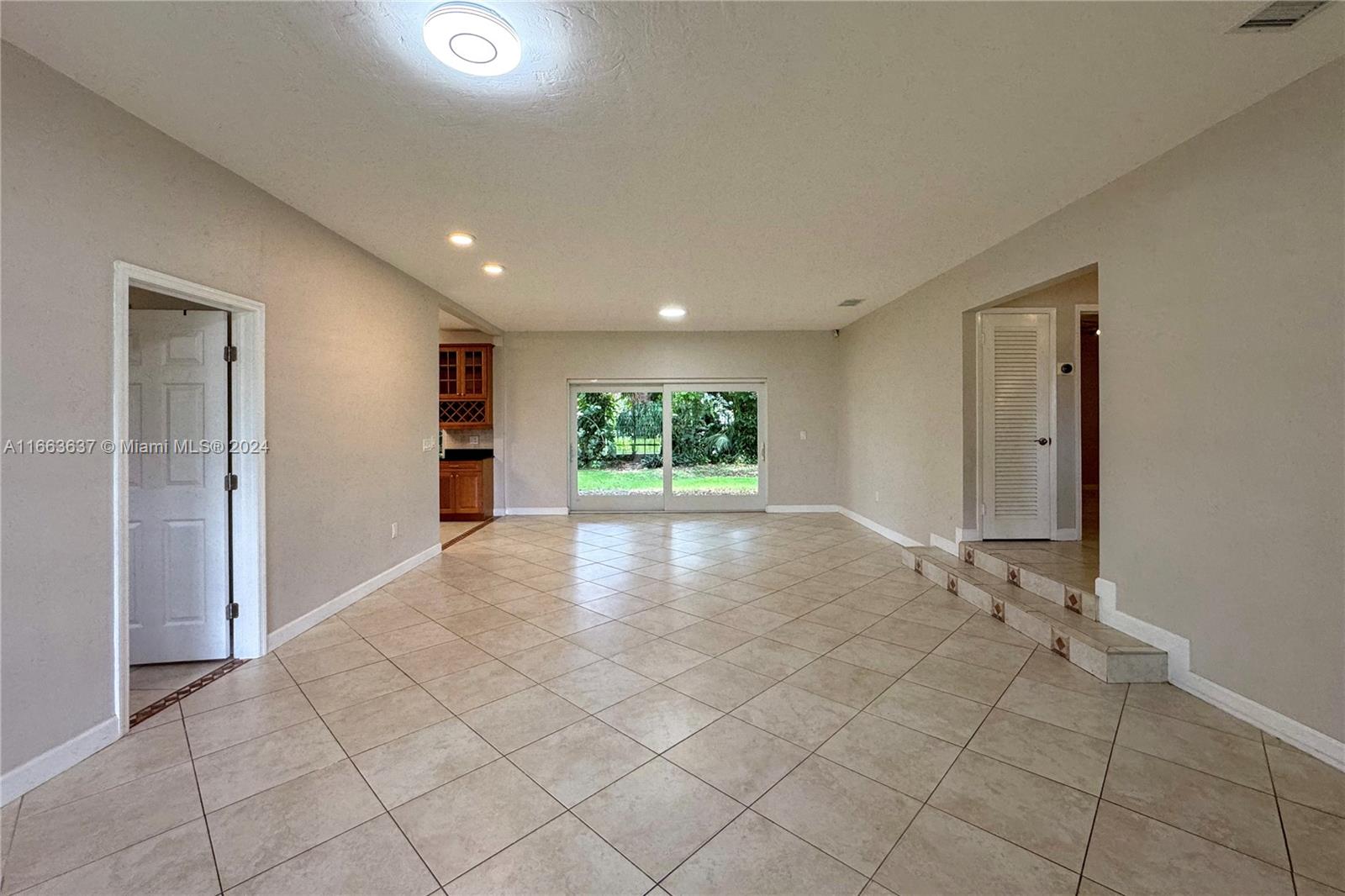 KENDALWOOD ESTATES - Residential