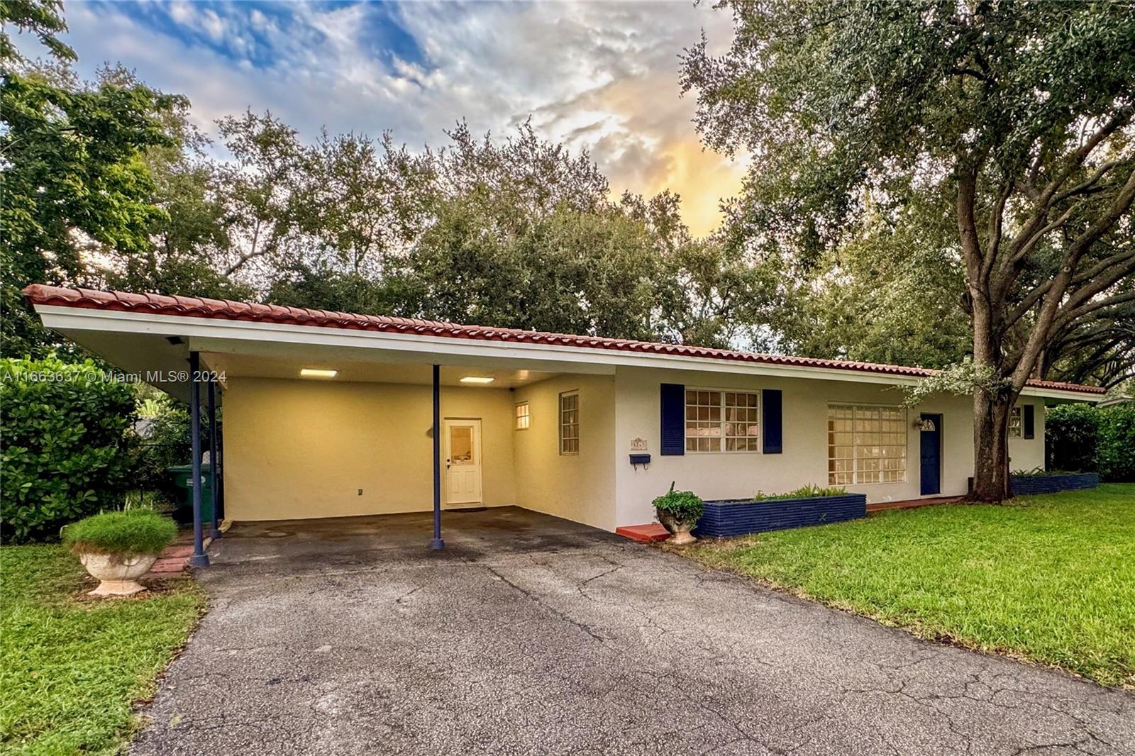 KENDALWOOD ESTATES - Residential