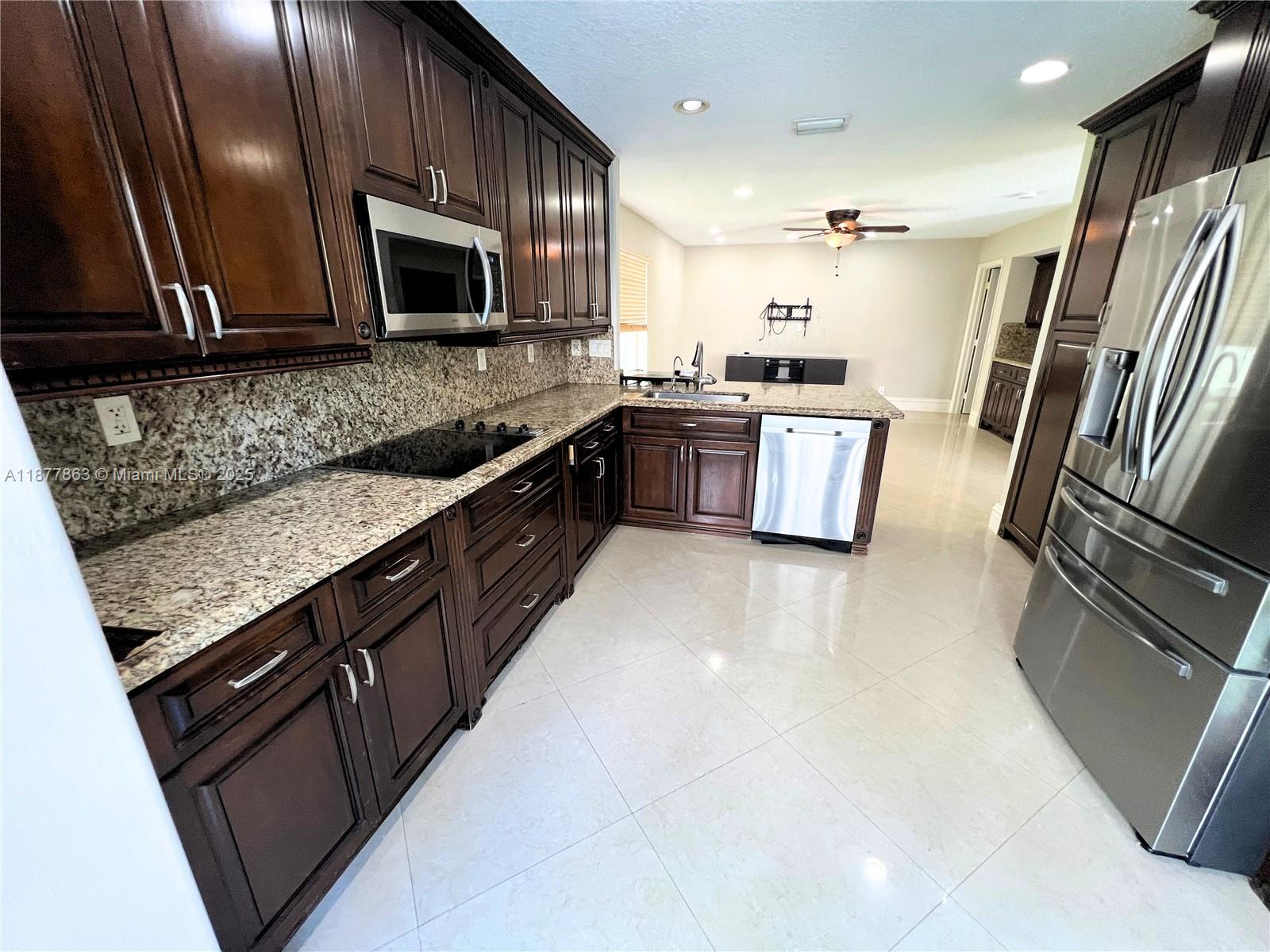 BANYAN OAKRIDGE PLAT - Residential Lease