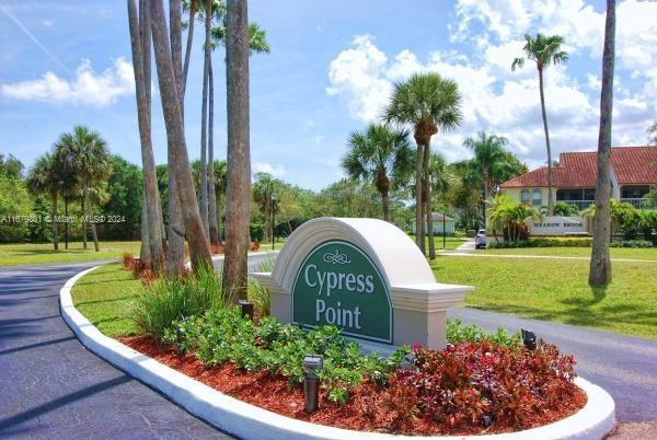 CYPRESS POINT - Residential