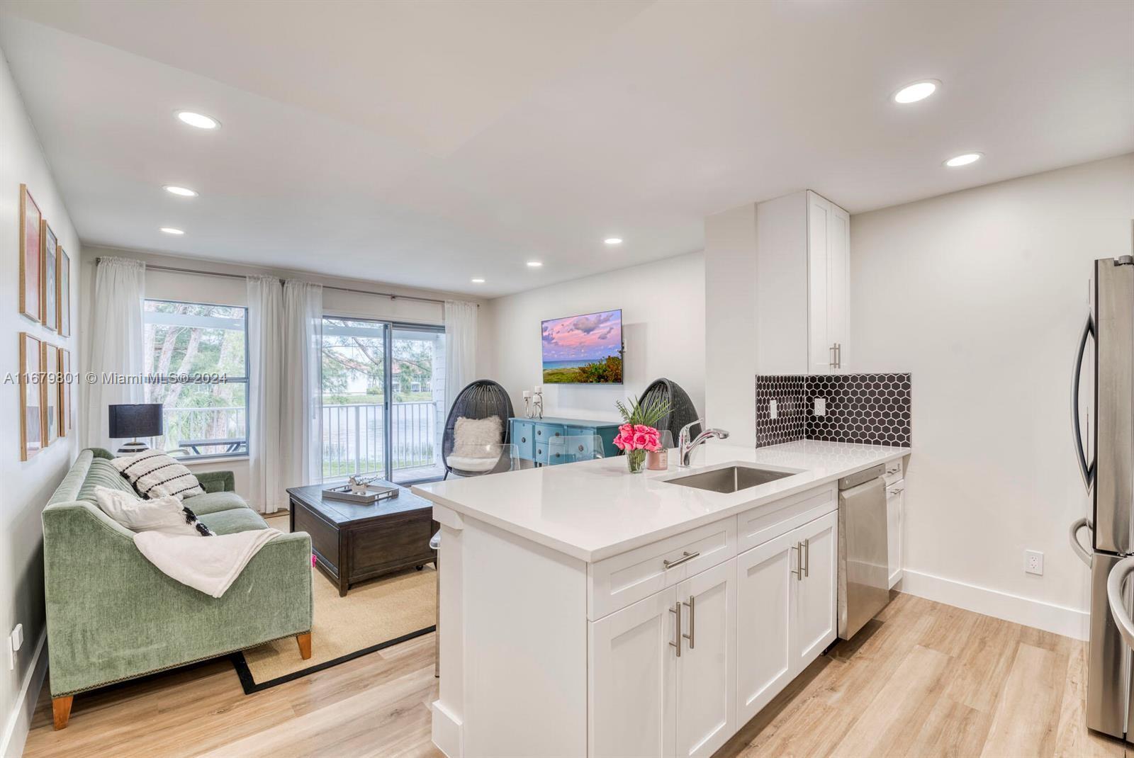 CYPRESS POINT - Residential