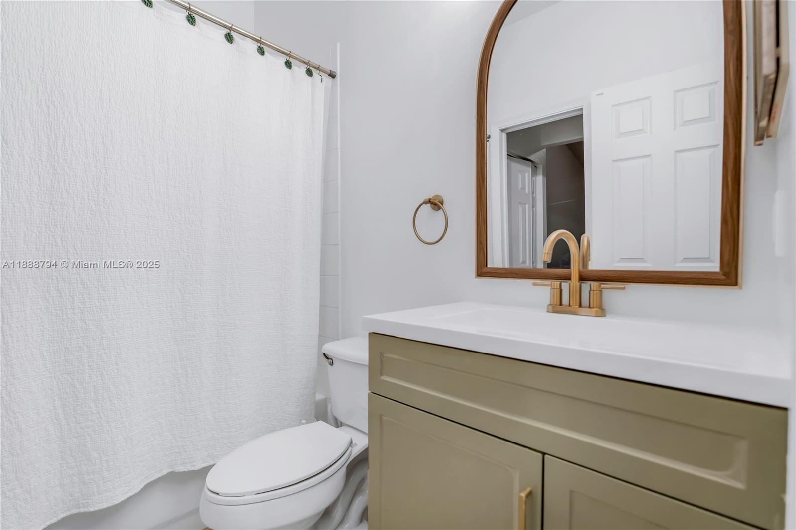 SUNSET LAKES PLAT TWO - Residential