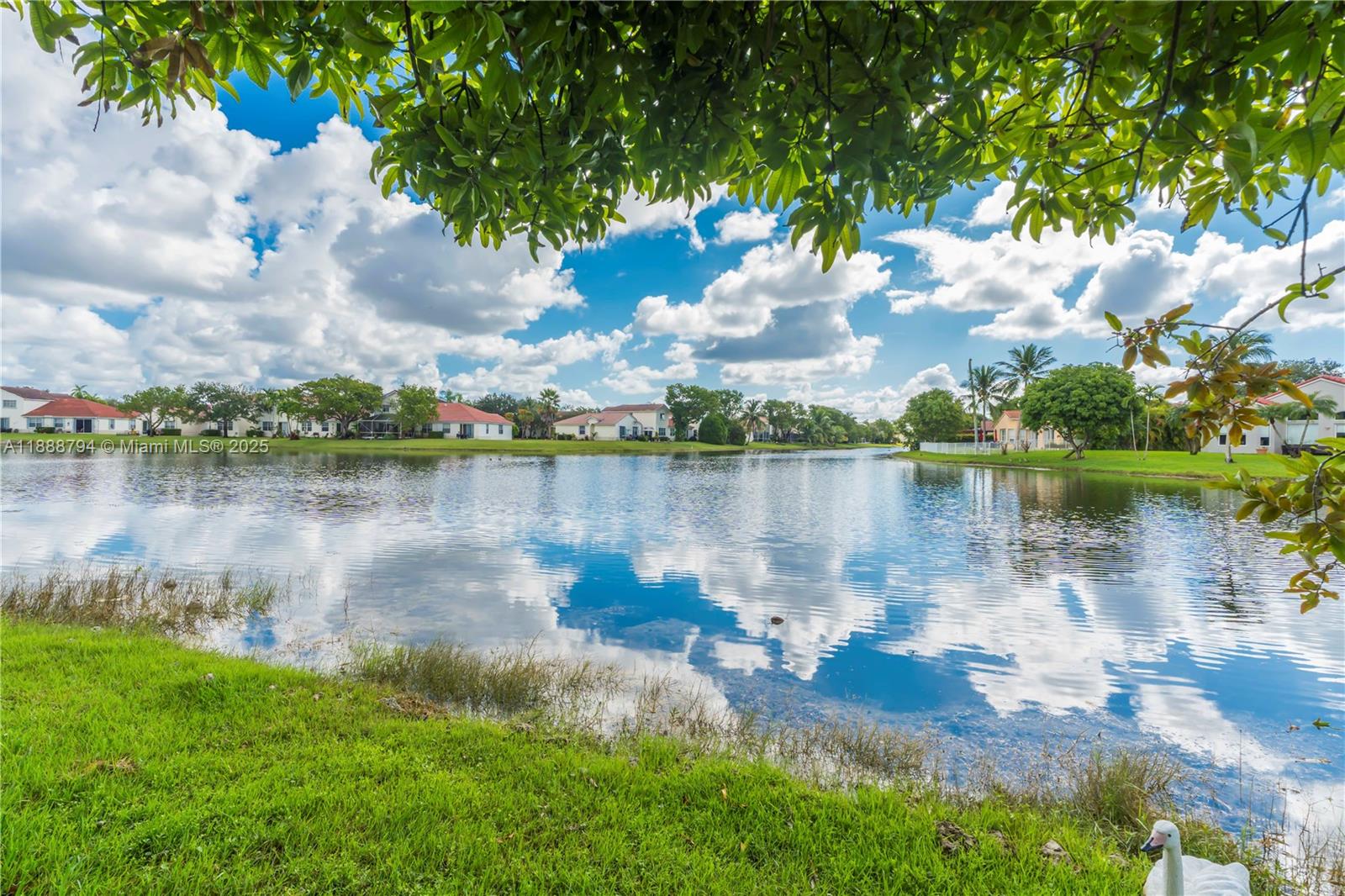 SUNSET LAKES PLAT TWO - Residential