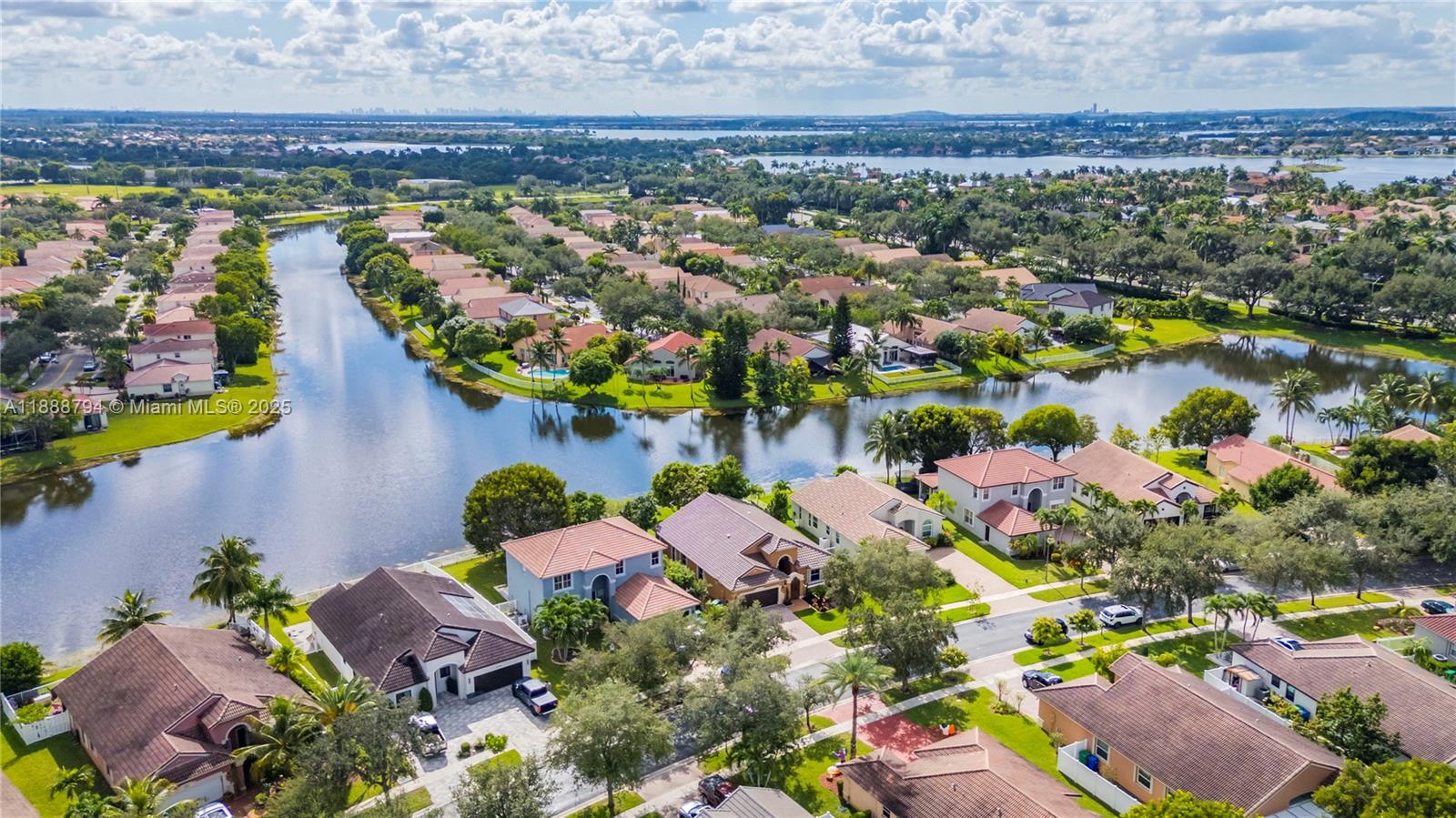 SUNSET LAKES PLAT TWO - Residential