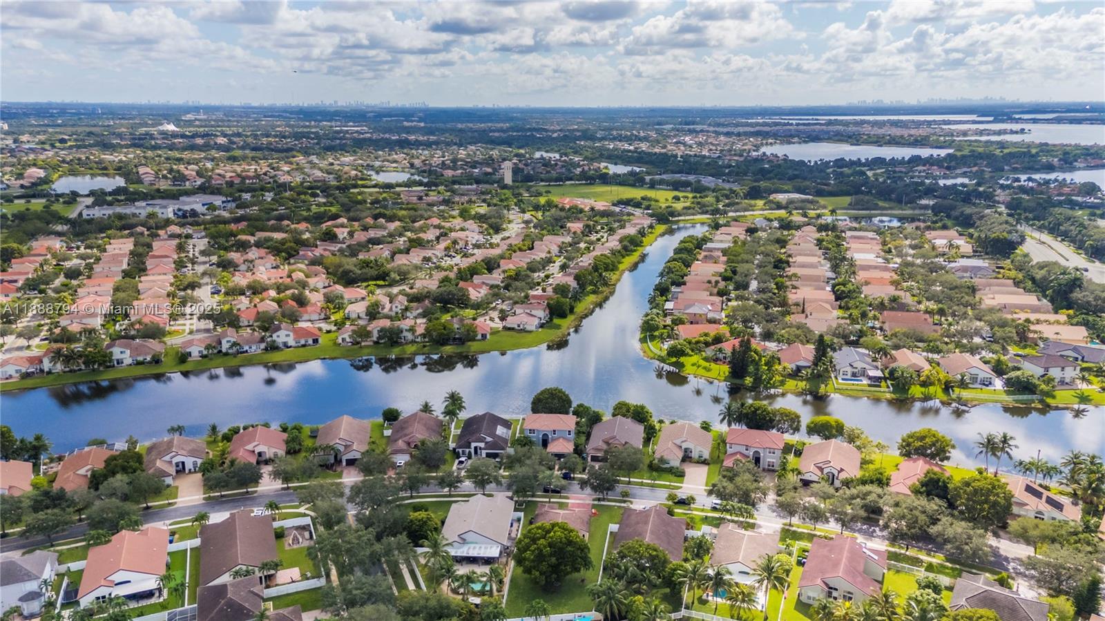 SUNSET LAKES PLAT TWO - Residential