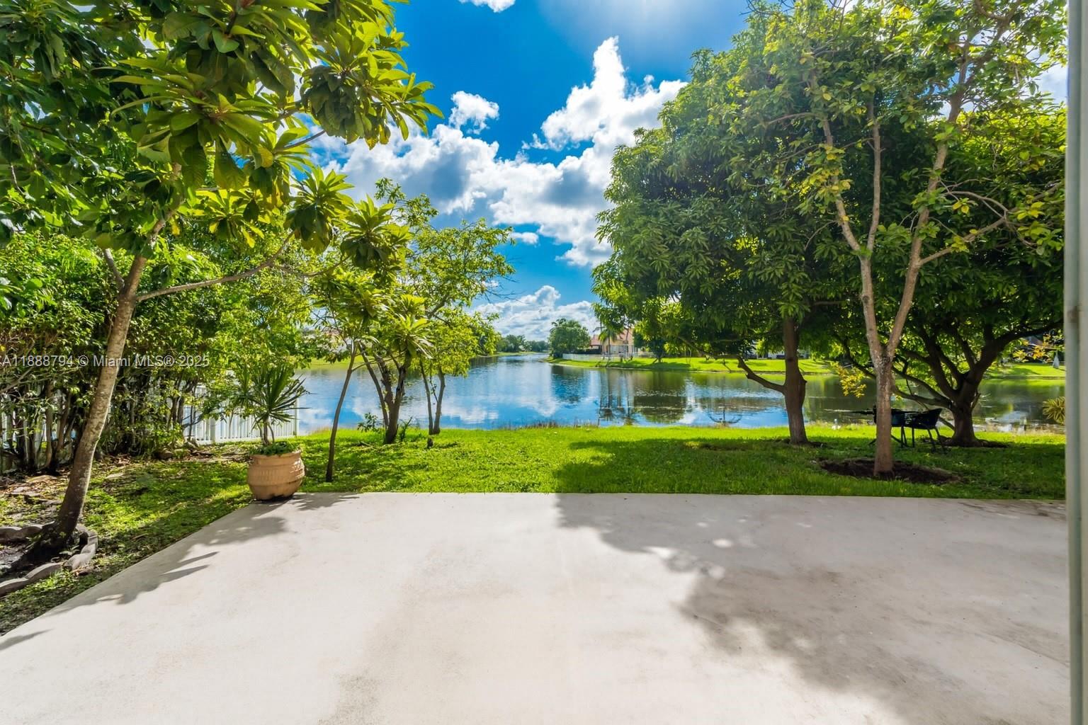 SUNSET LAKES PLAT TWO - Residential