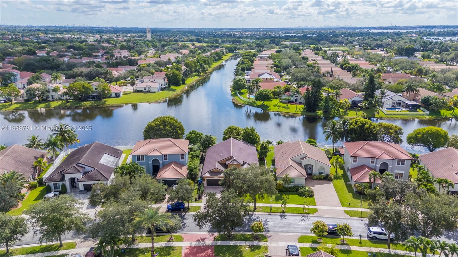 SUNSET LAKES PLAT TWO - Residential
