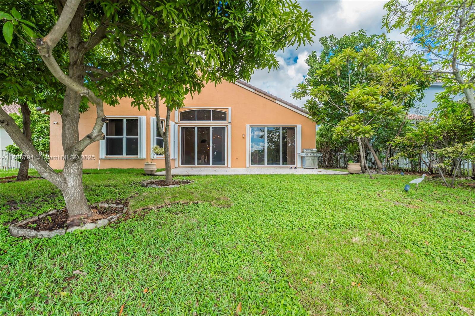 SUNSET LAKES PLAT TWO - Residential