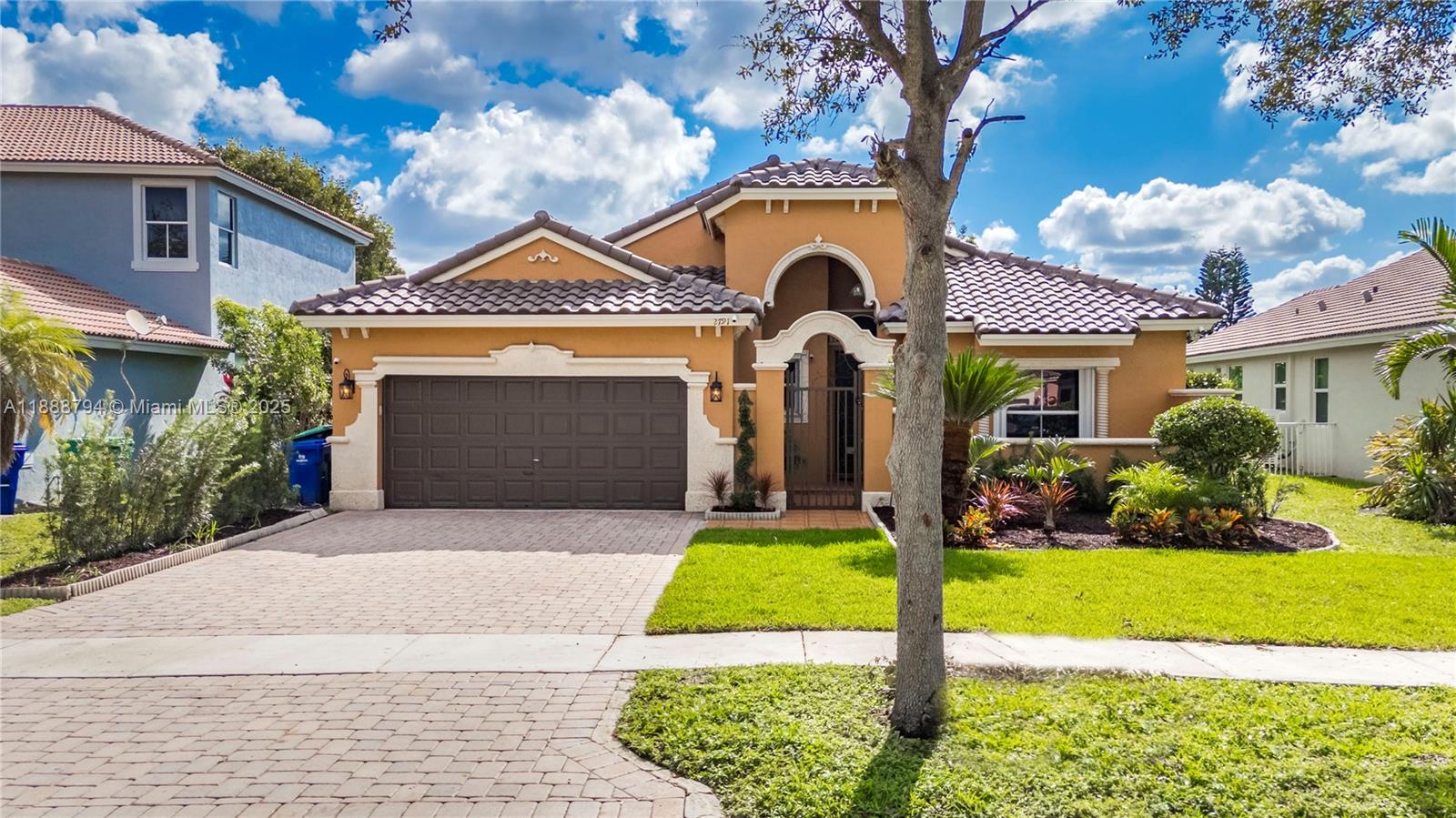 SUNSET LAKES PLAT TWO - Residential