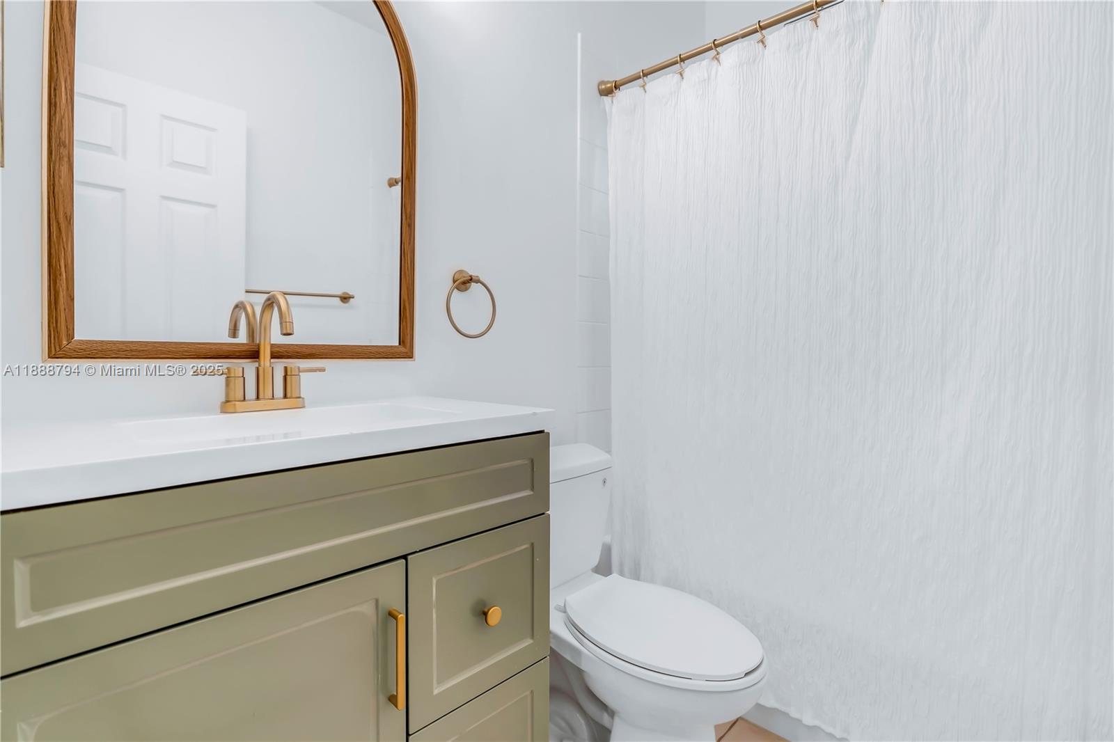 SUNSET LAKES PLAT TWO - Residential