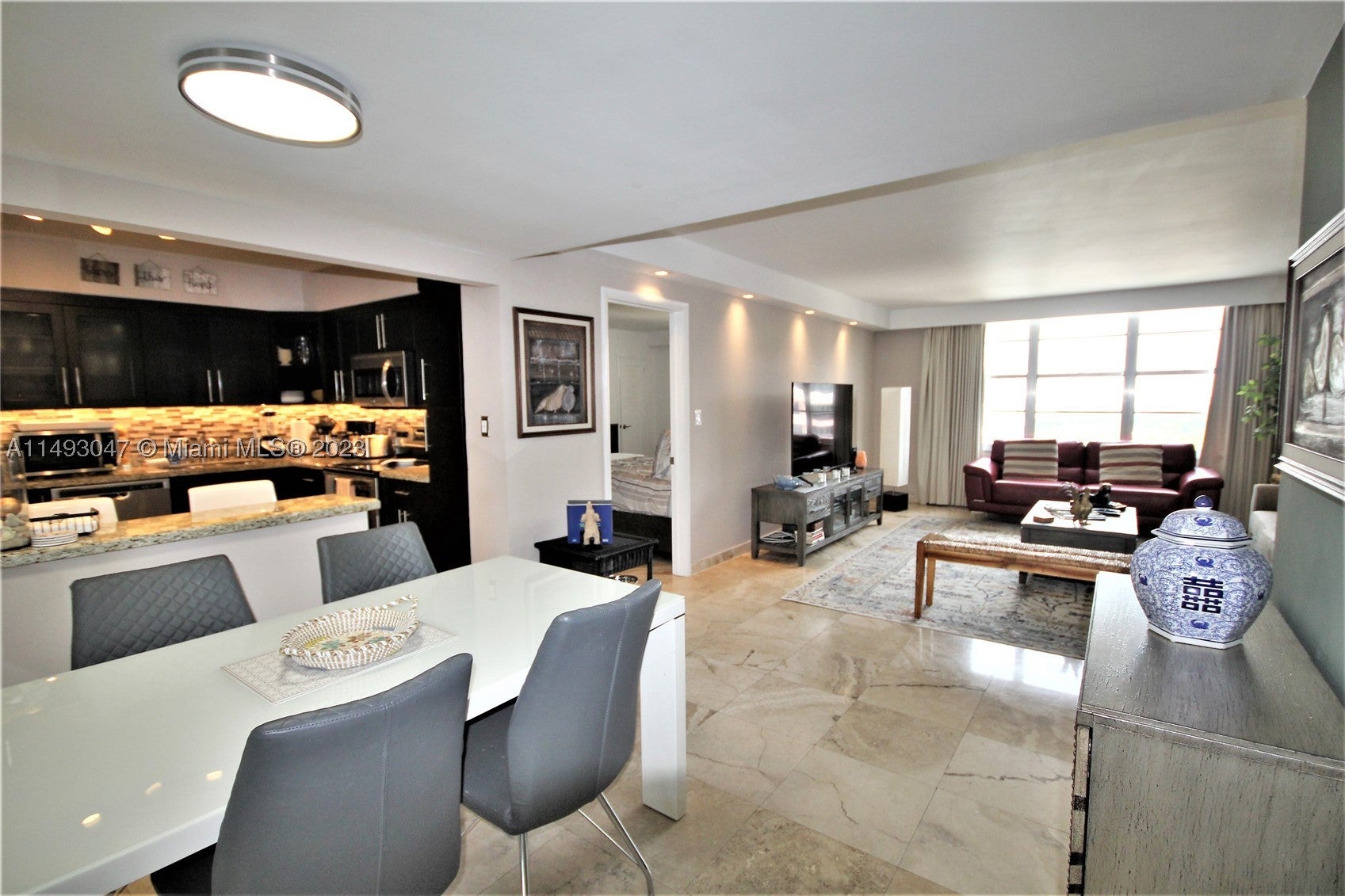 5161 Collins Ave 1610