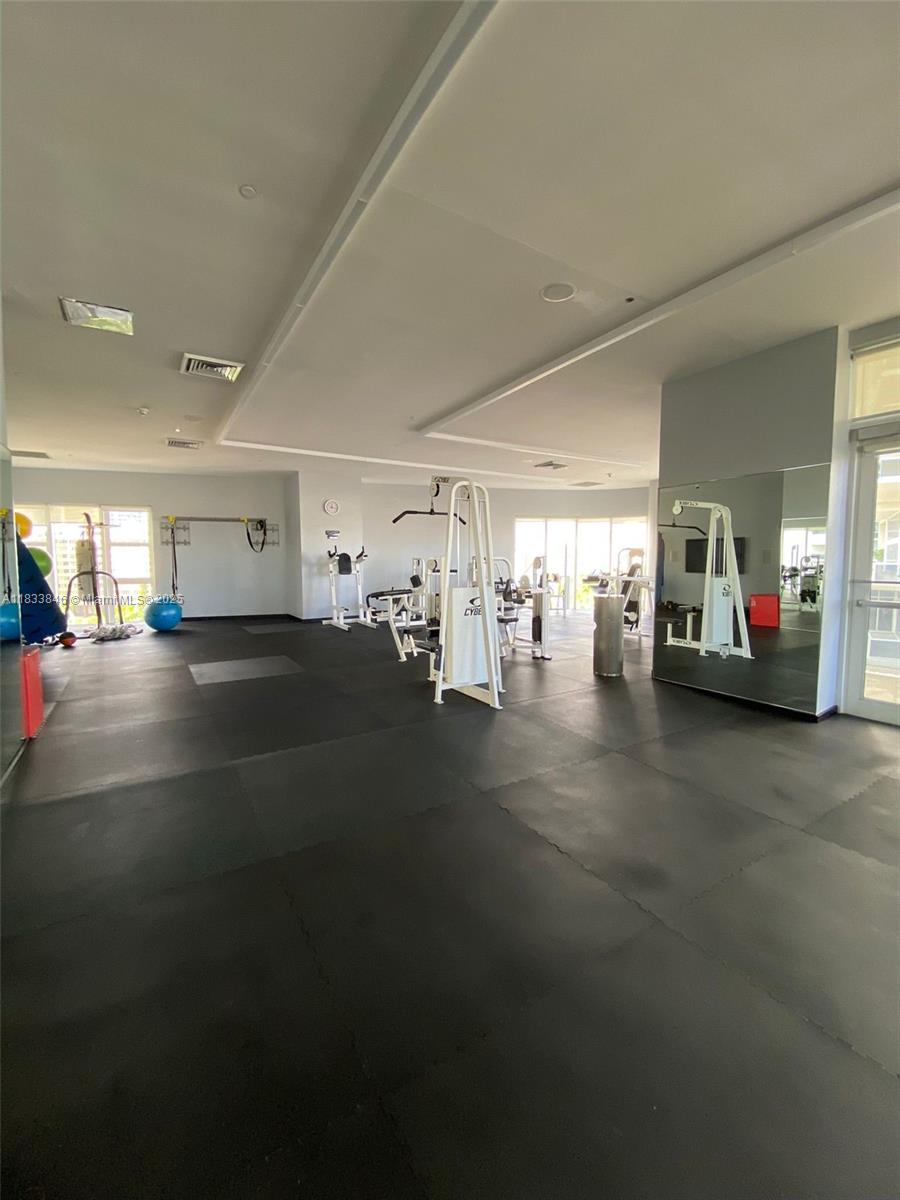 BEACH CLUB CONDO - Residential Lease