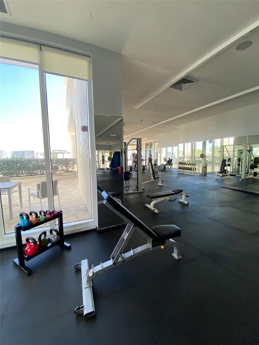 BEACH CLUB CONDO - Residential Lease