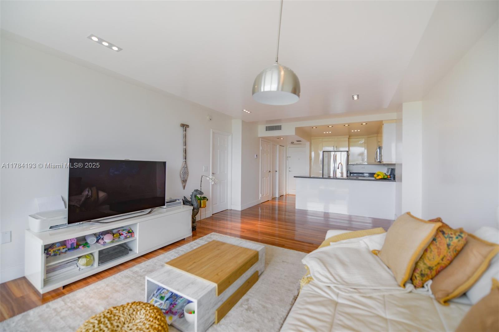 AVENTURA ELDORADO CONDO - Residential