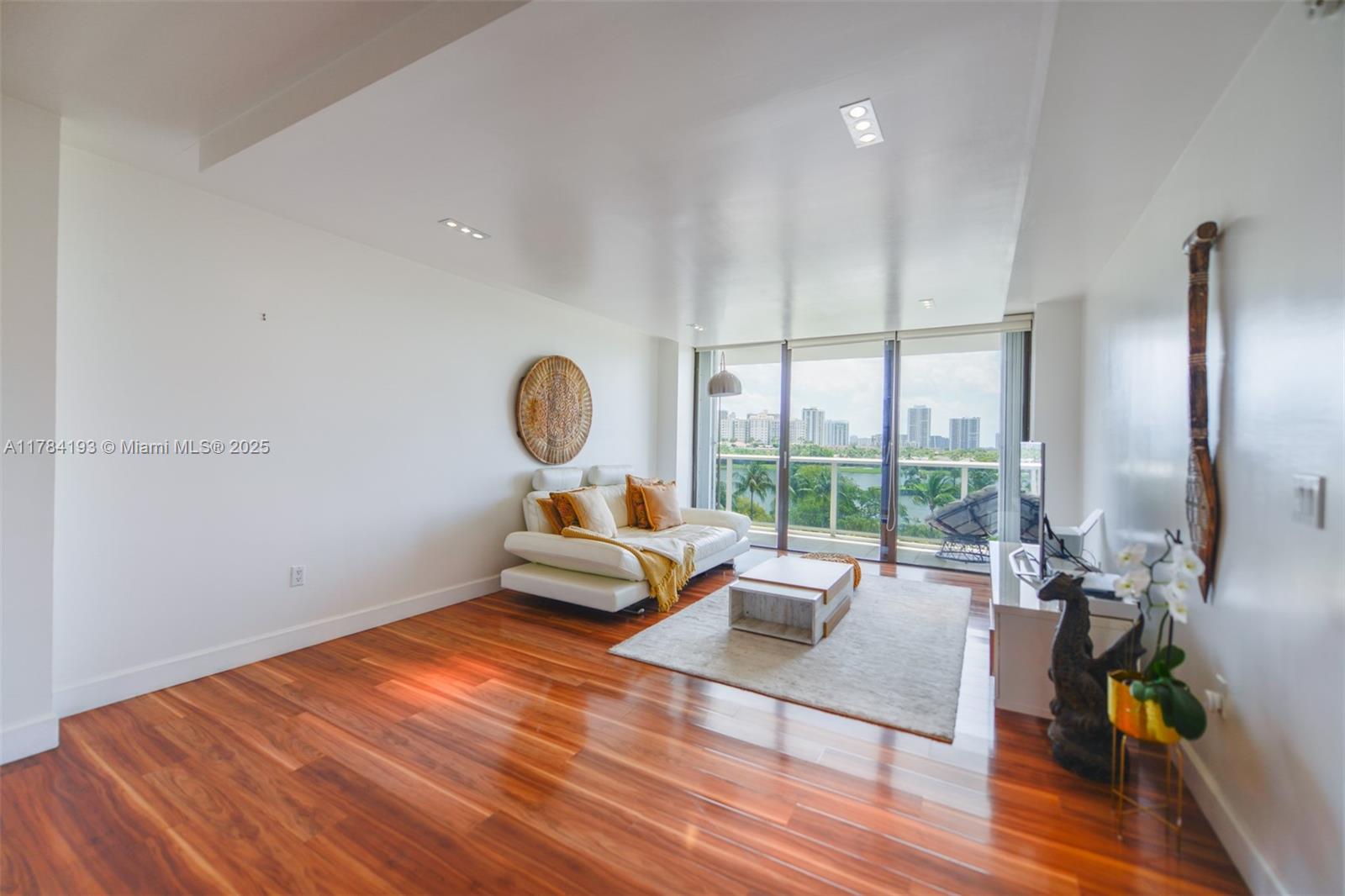AVENTURA ELDORADO CONDO - Residential