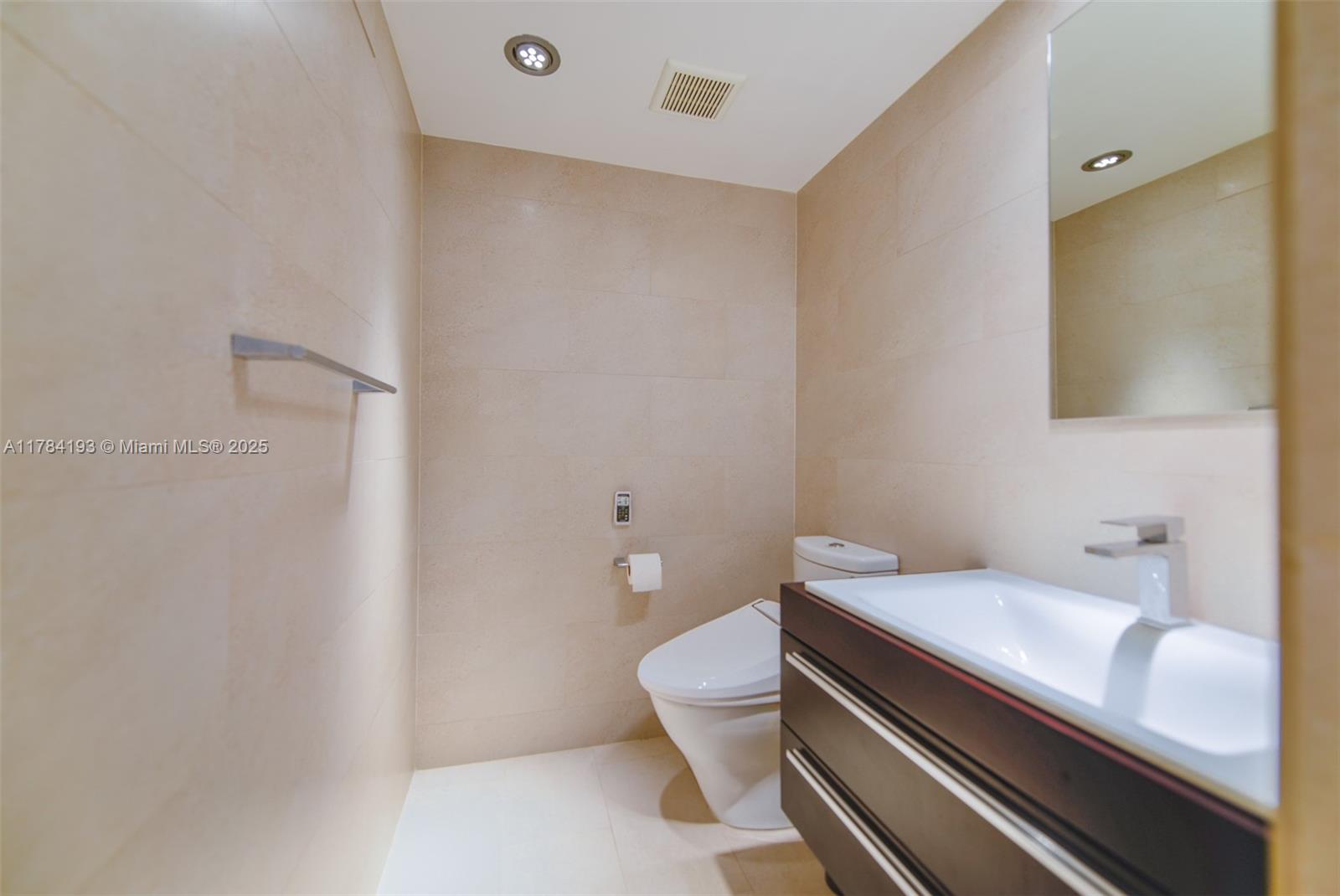 AVENTURA ELDORADO CONDO - Residential