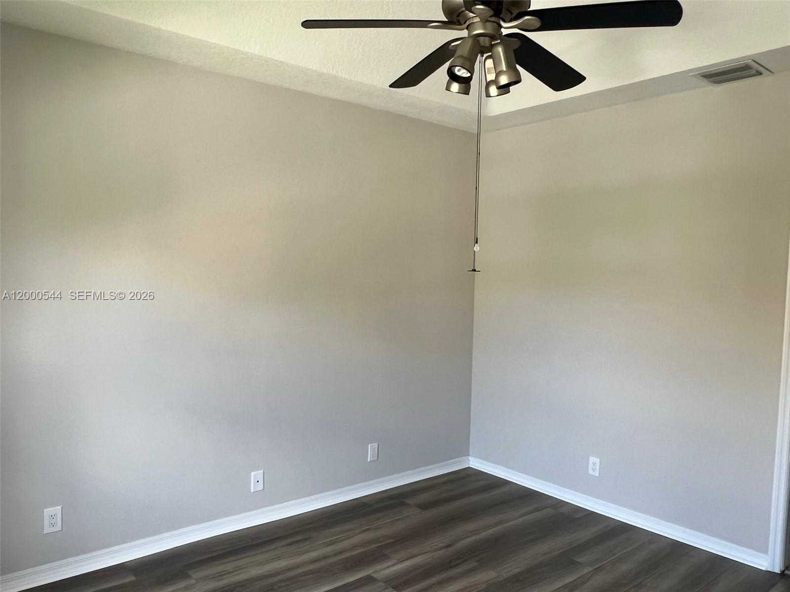 ESTANCIA AT PALM SPRINGS - Residential Lease