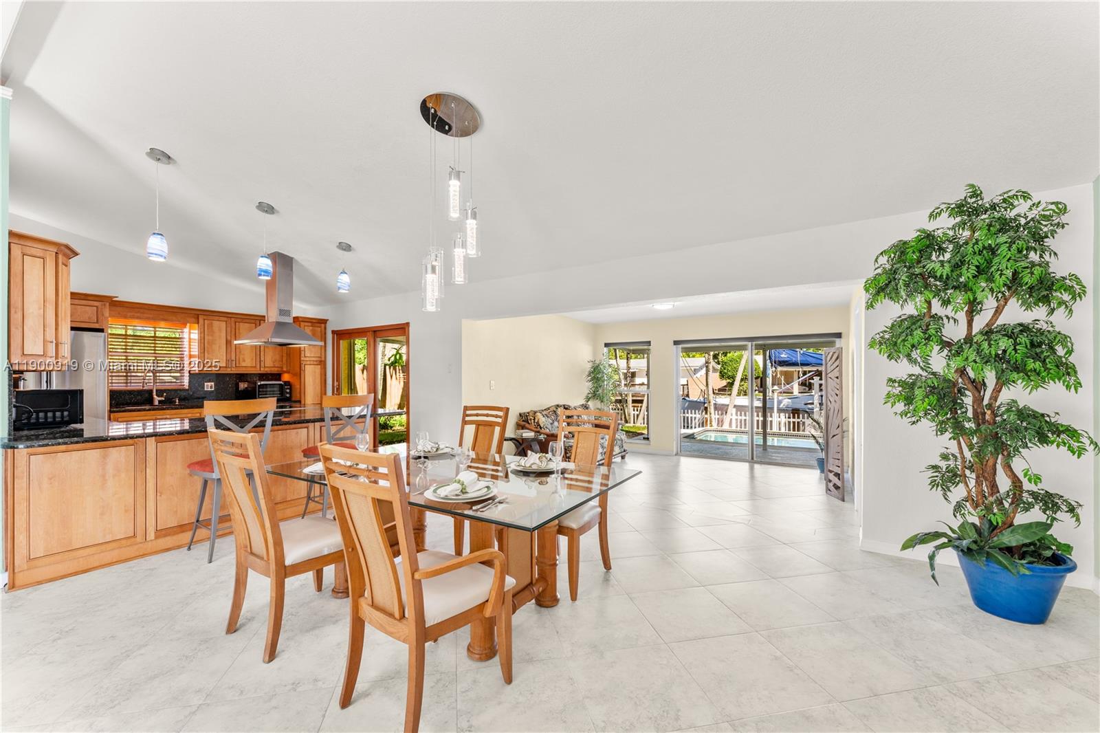 GILL ISLES - Residential