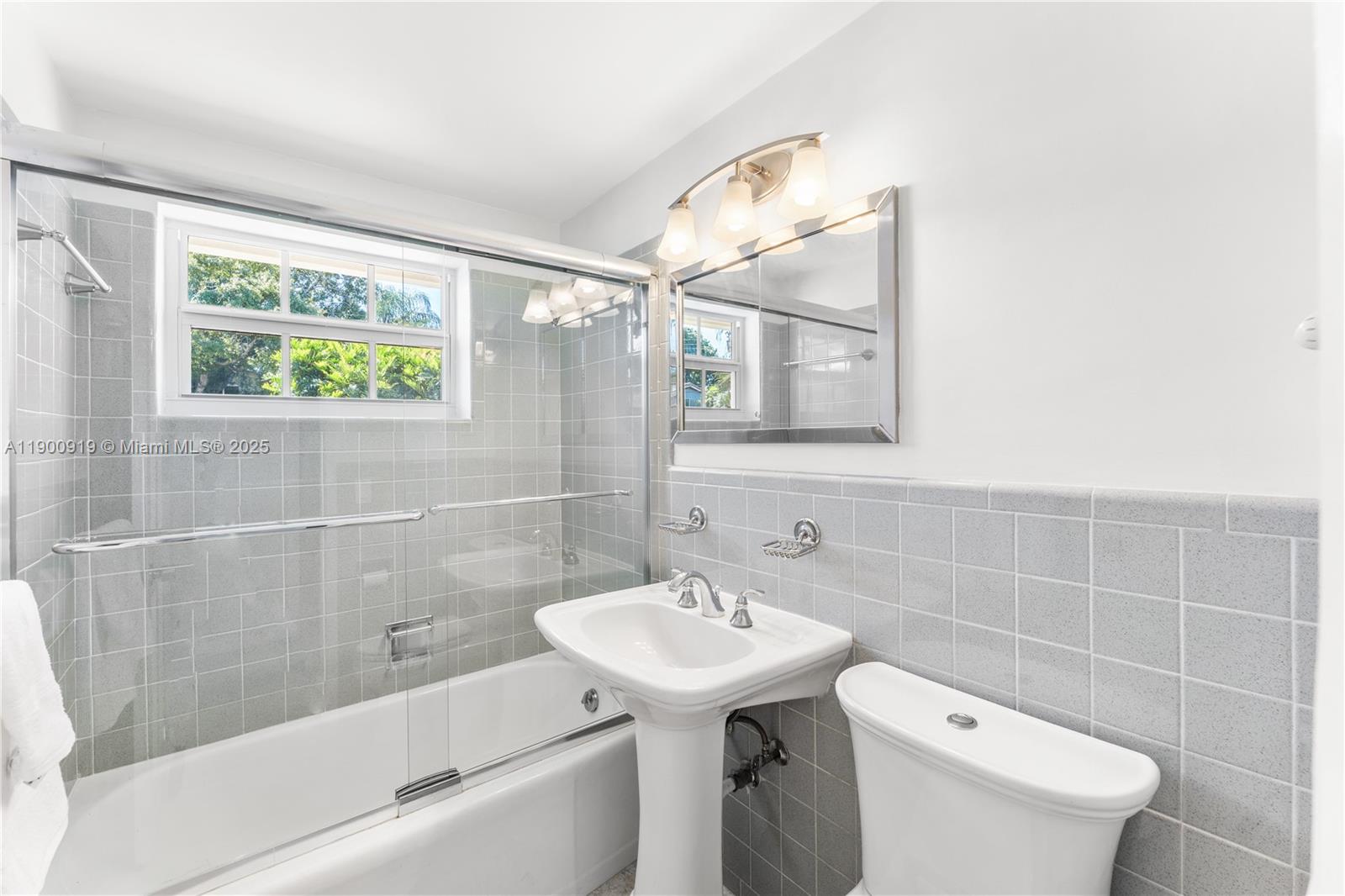 GILL ISLES - Residential