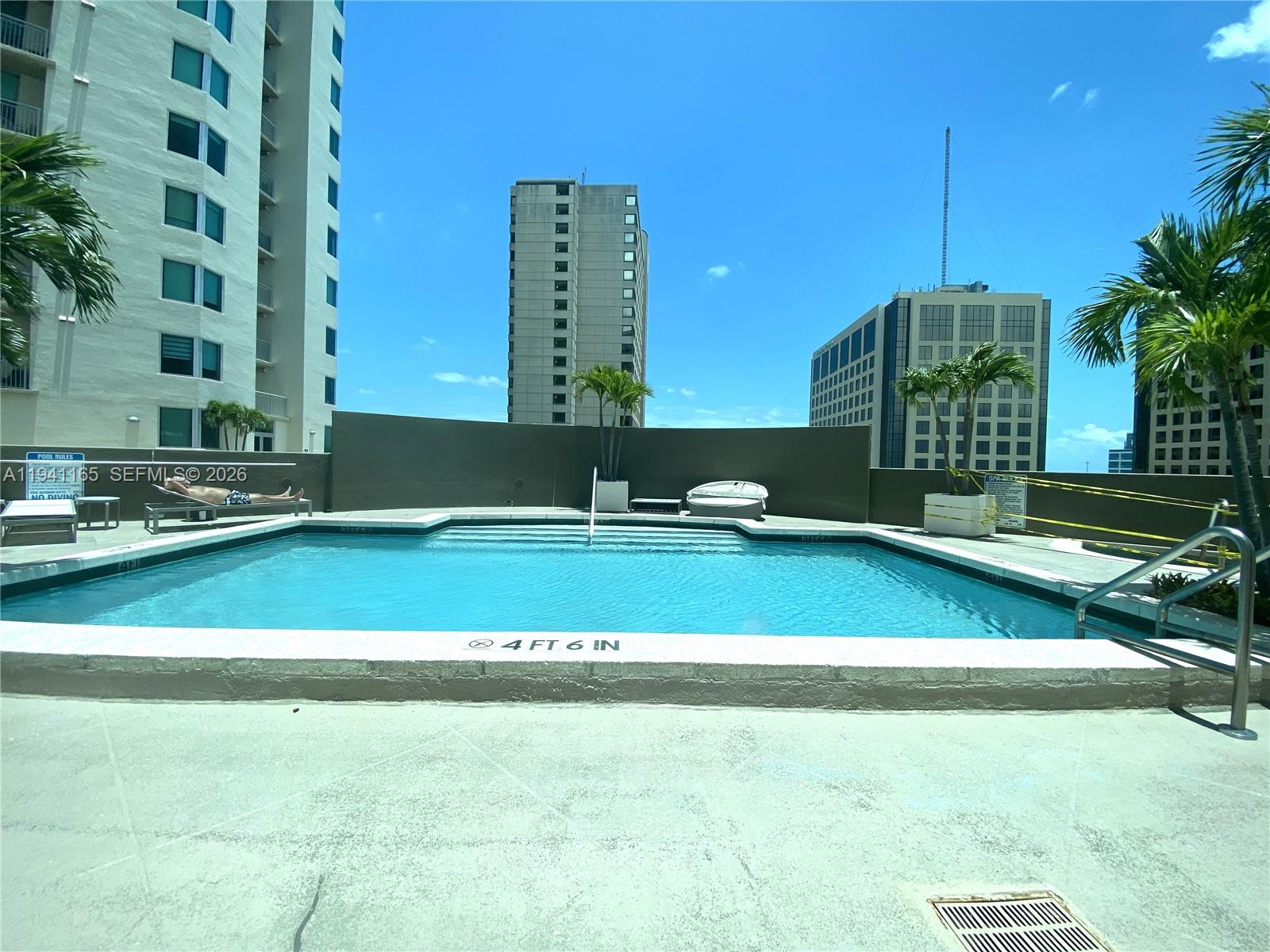 METROPOLIS II AT DADELAND - Residential