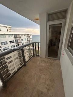 6039 Collins Ave PH12