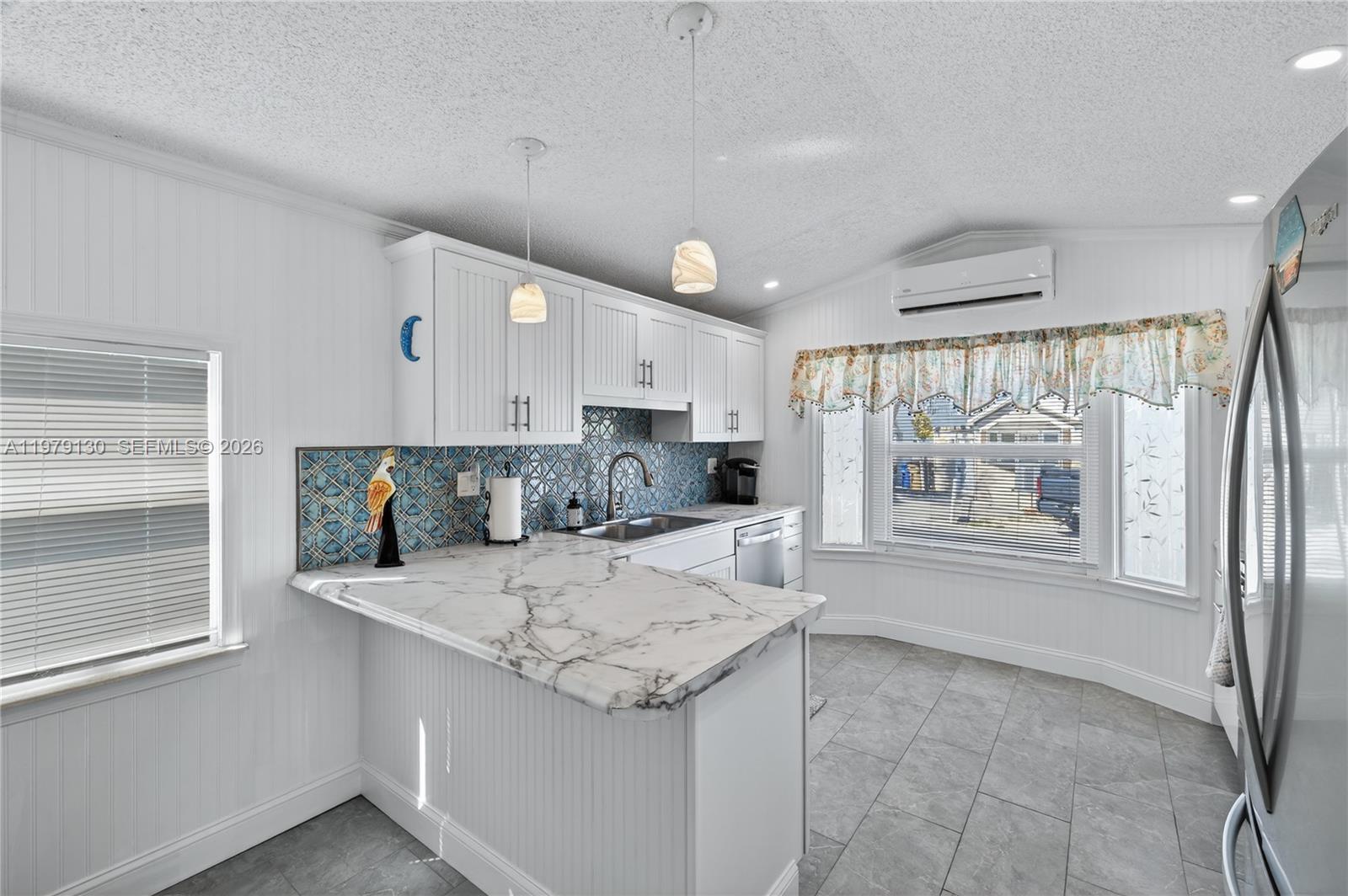 VENTURE OUT - Residential