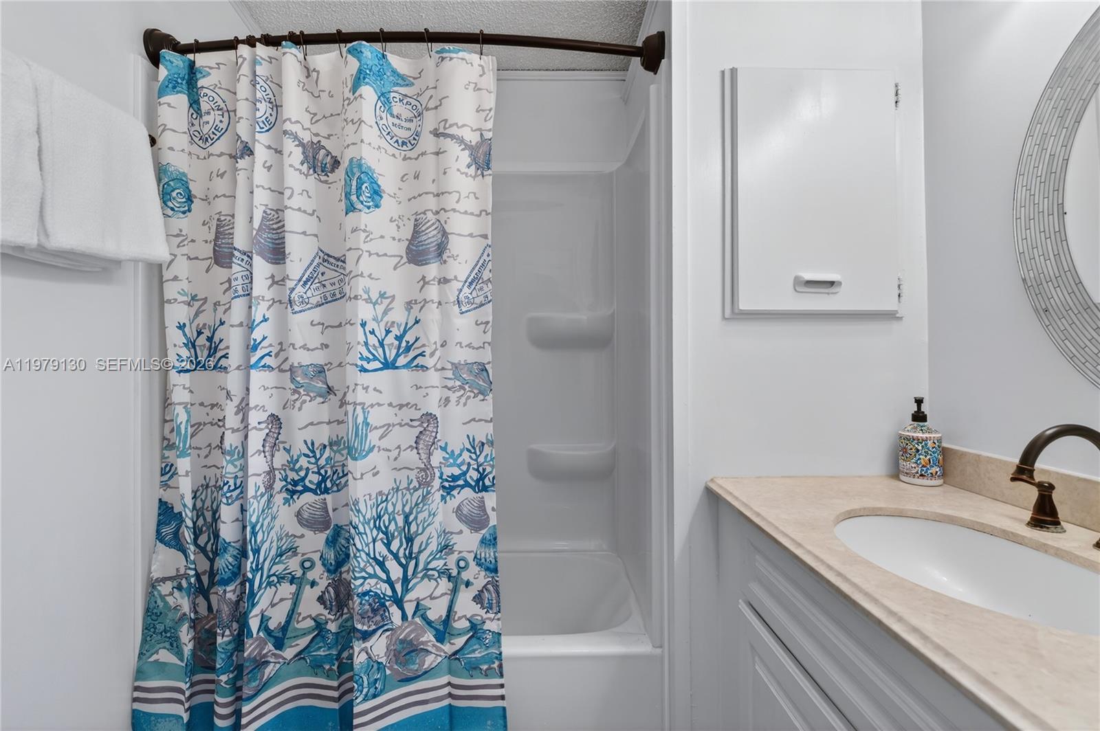 VENTURE OUT - Residential