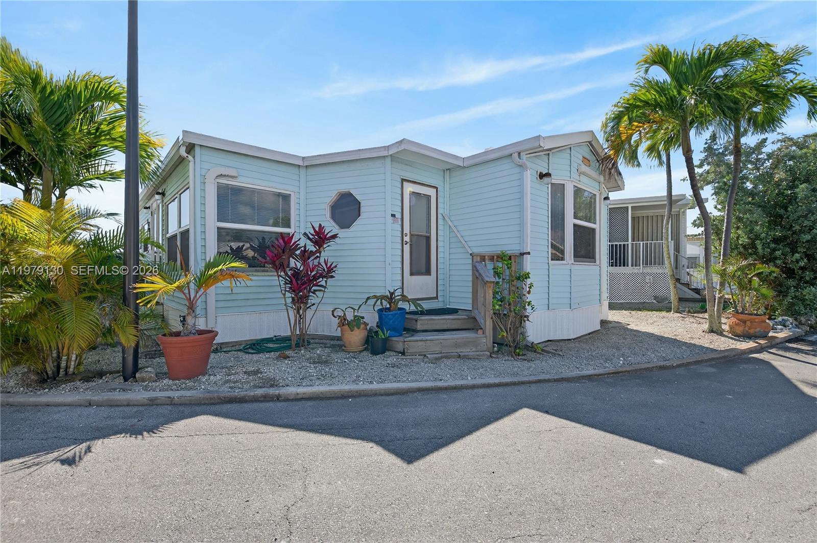 VENTURE OUT - Residential