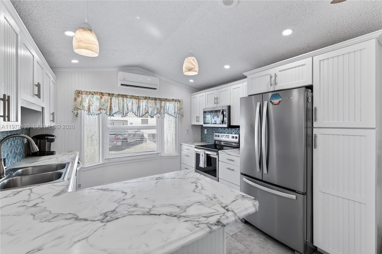 VENTURE OUT - Residential