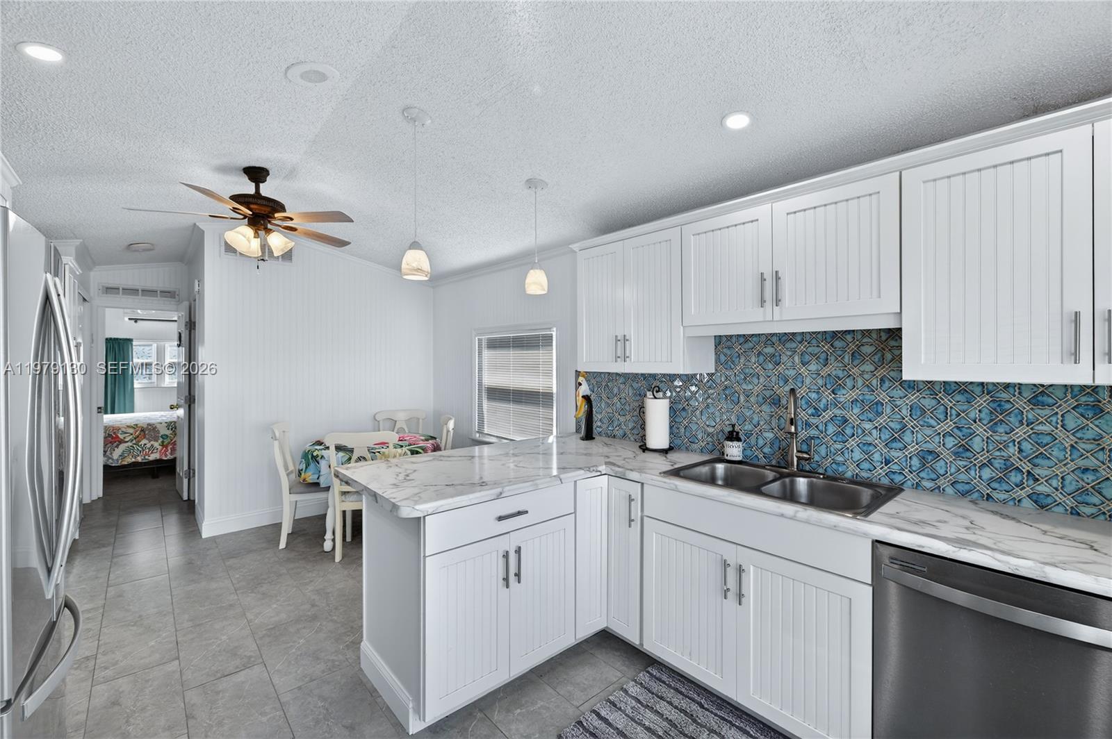 VENTURE OUT - Residential