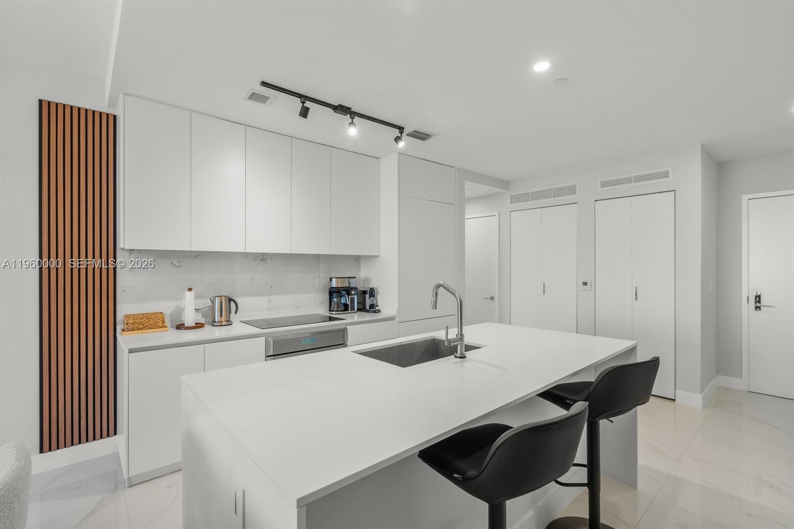 ARIA RESERVE - Residential Lease