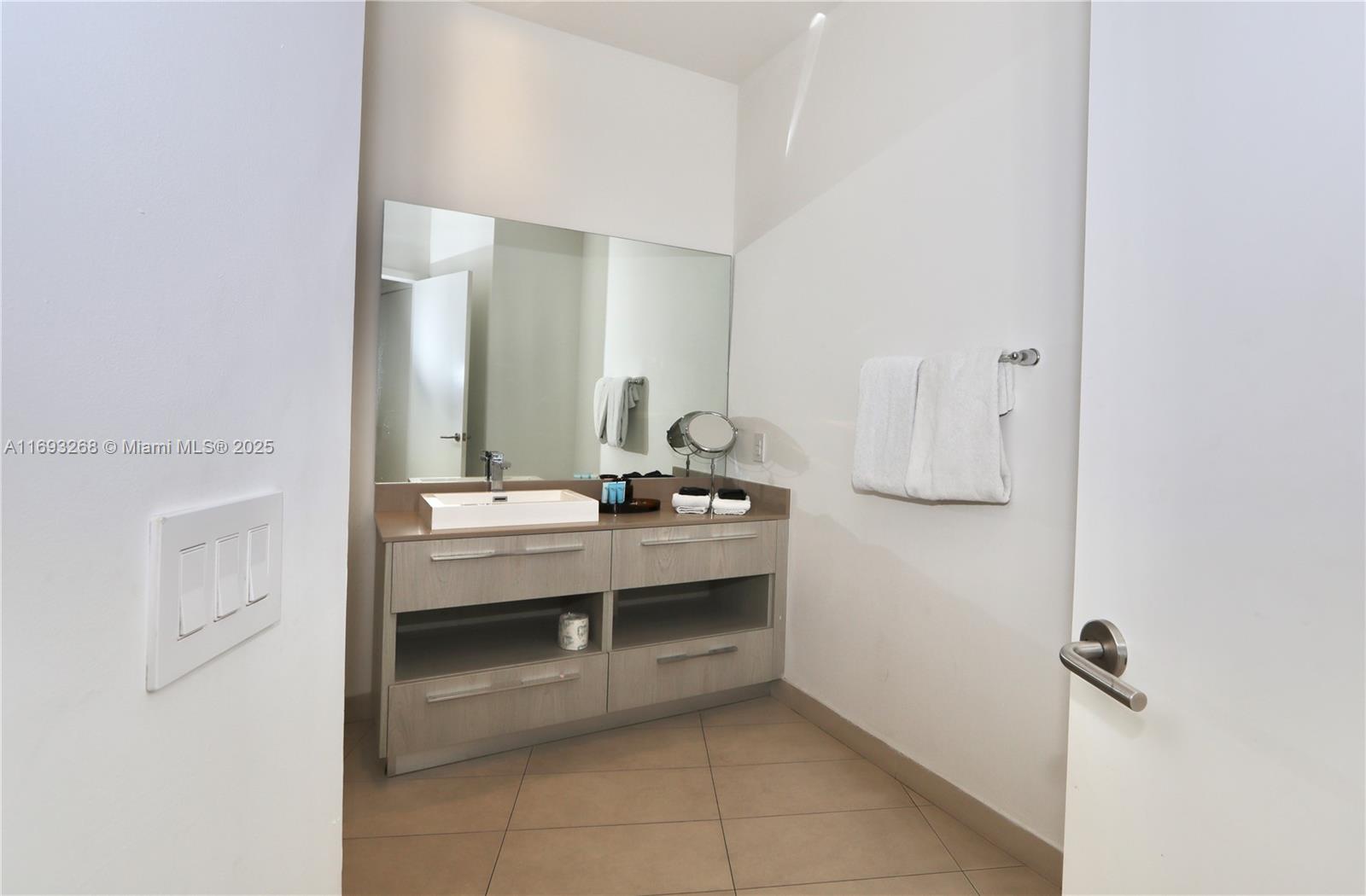 4111 SOUTH OCEAN DRIVE CO - Residential