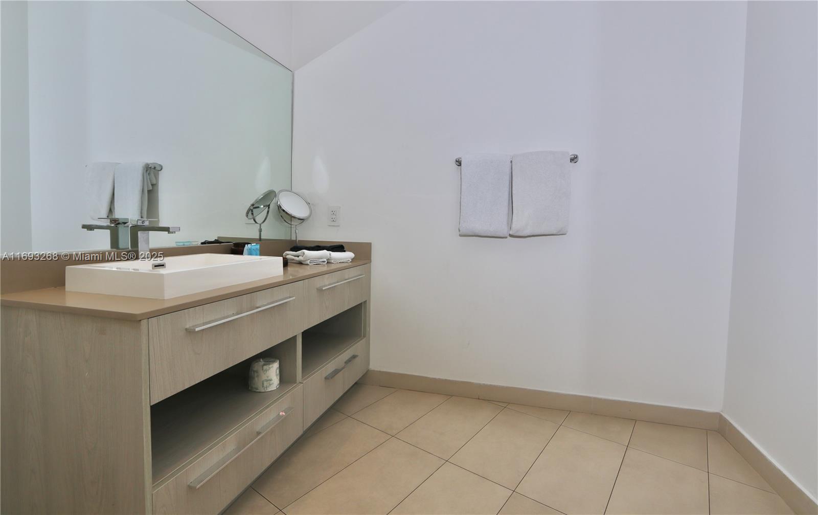 4111 SOUTH OCEAN DRIVE CO - Residential