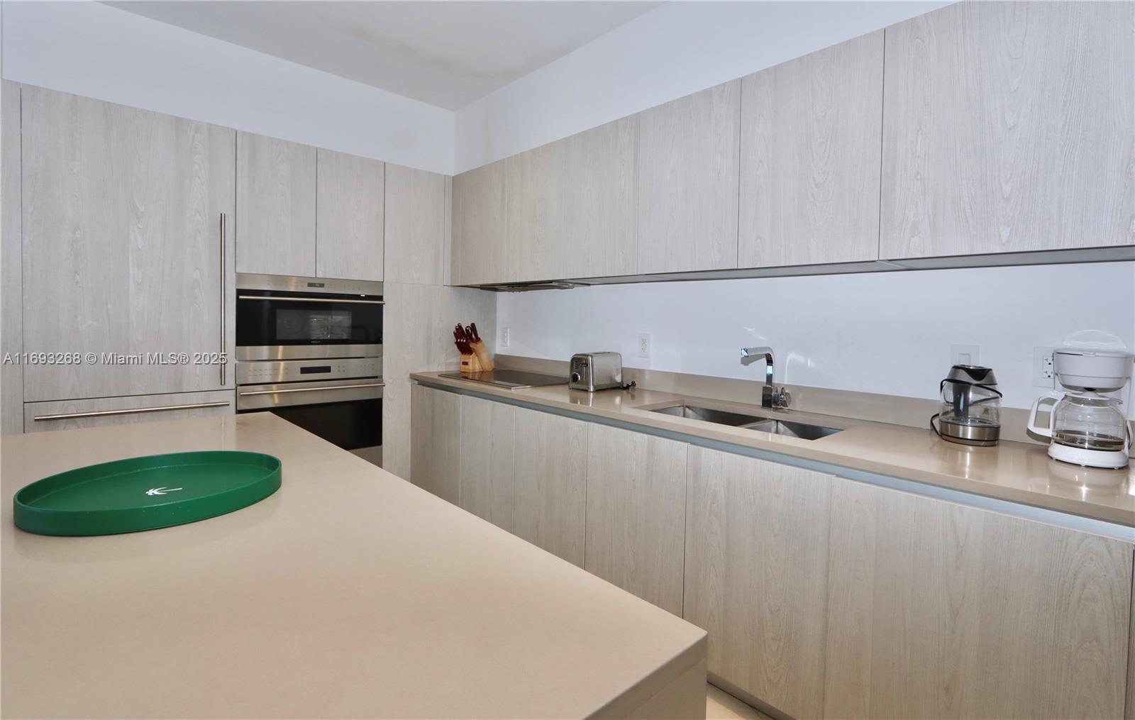 4111 SOUTH OCEAN DRIVE CO - Residential