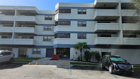 Photo of 1891 N 61st Ave #B104, Hollywood, FL 33024 (MLS # A12106530)