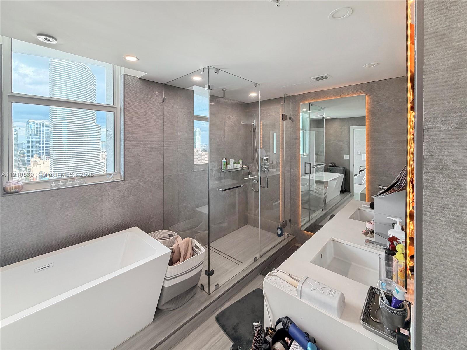 BRICKELL ON THE RIVER N T - Residential Lease