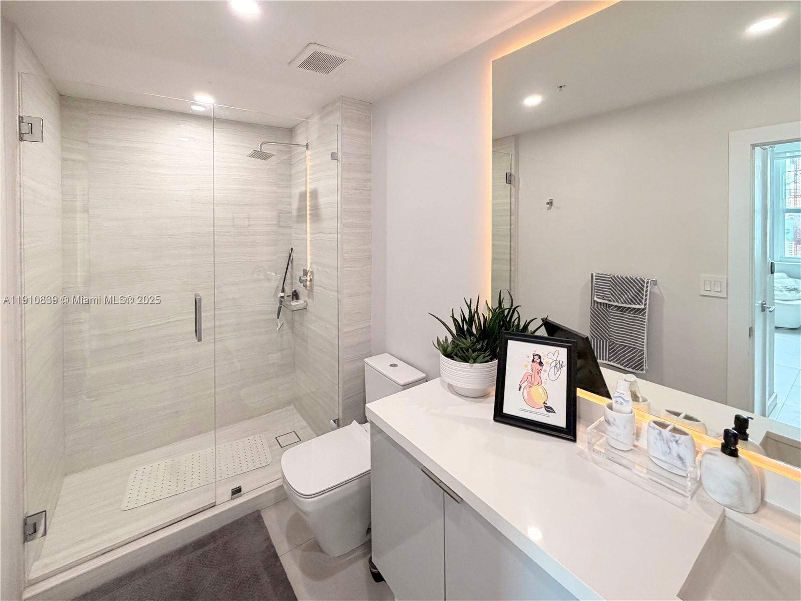 BRICKELL ON THE RIVER N T - Residential Lease