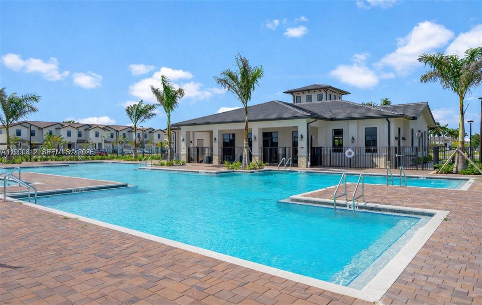 SIENNA RESERVE - Residential