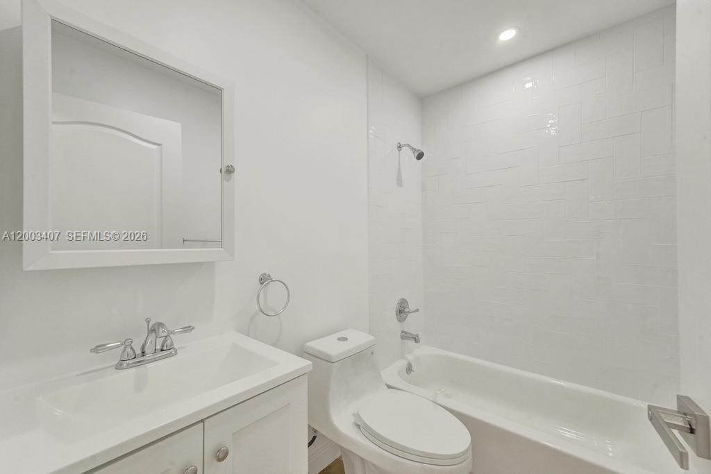 3RD ADDN TO EL DORADO GAR - Residential Lease