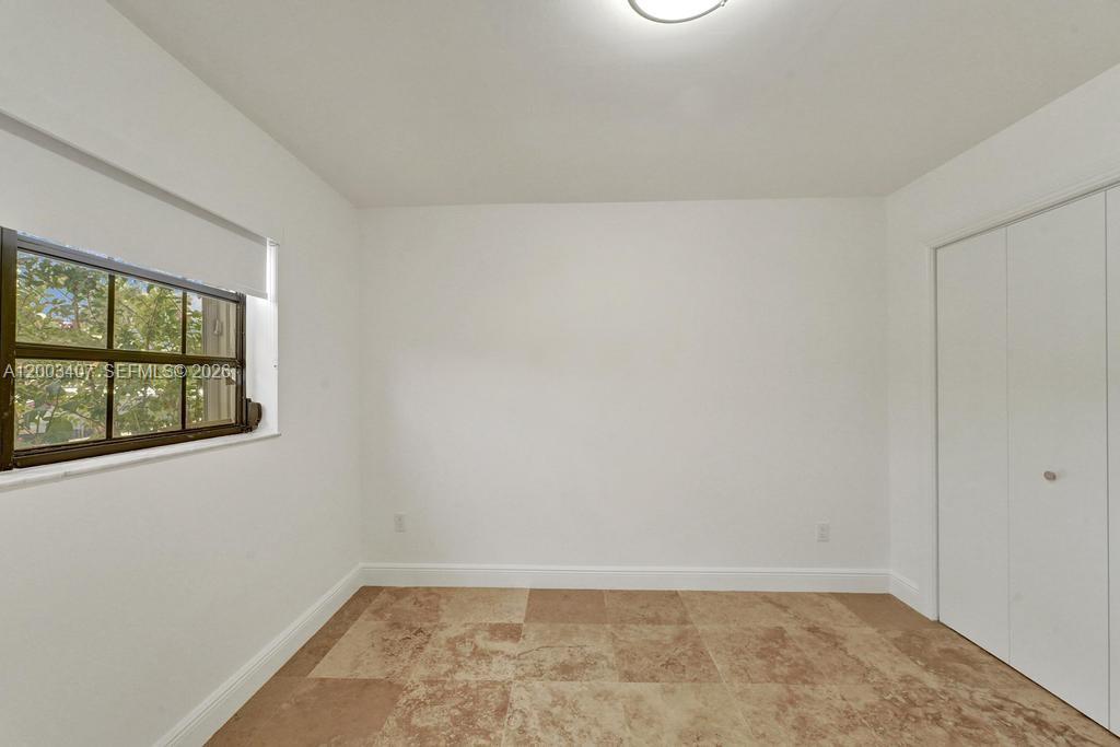 3RD ADDN TO EL DORADO GAR - Residential Lease