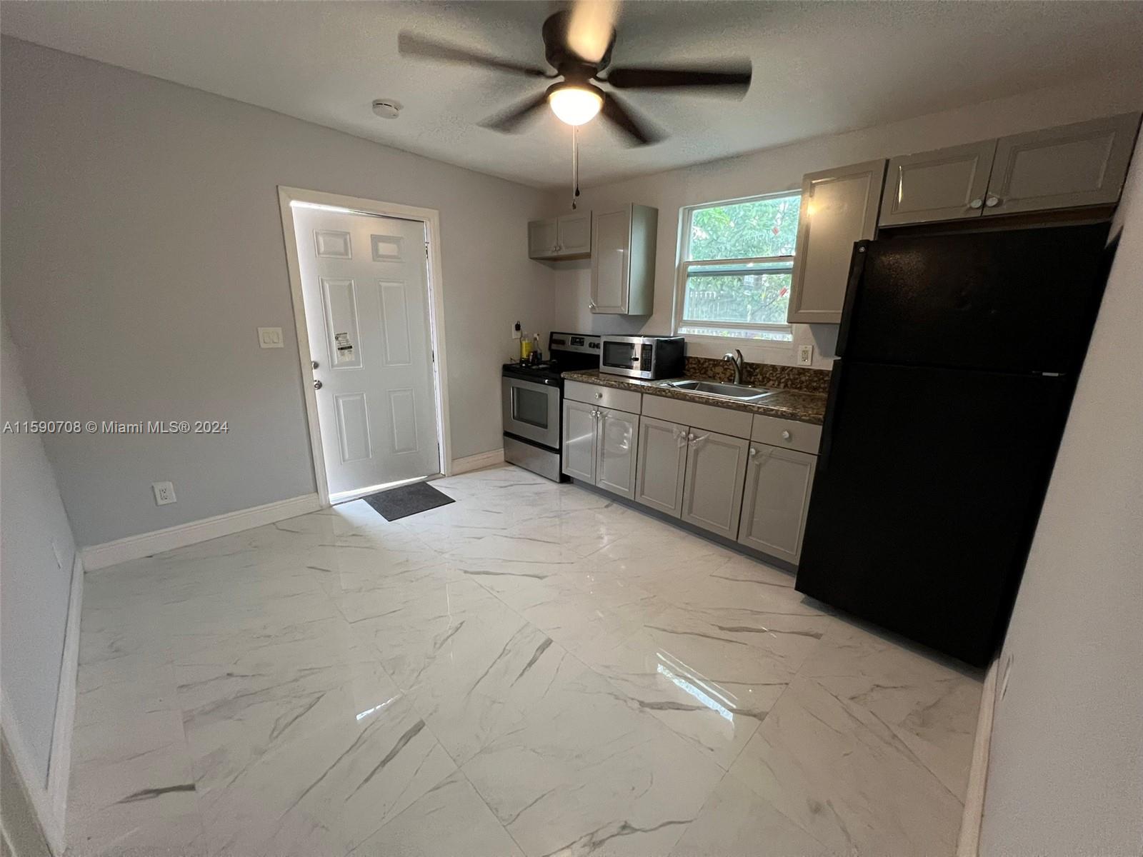 Available immediately, fully renovated one bathroom, one bath efficiency with a full size kitchen private entrance, utilities included (water, electricity, cable) in the heart of Miramar, minimum income required 3k.