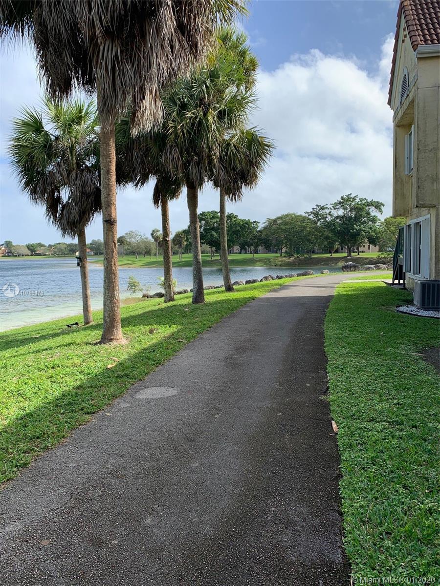 CORAL CLUB GARDEN VILLAS - Residential