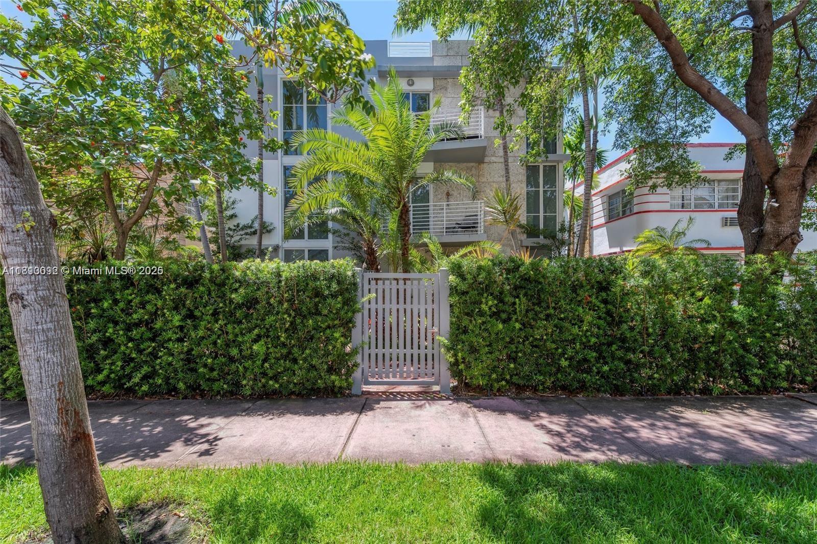 Rental Property at 836 Pennsylvania Ave D, Miami Beach, Miami-Dade County, Florida - Bedrooms: 2 
Bathrooms: 3  - $3,999 MO.