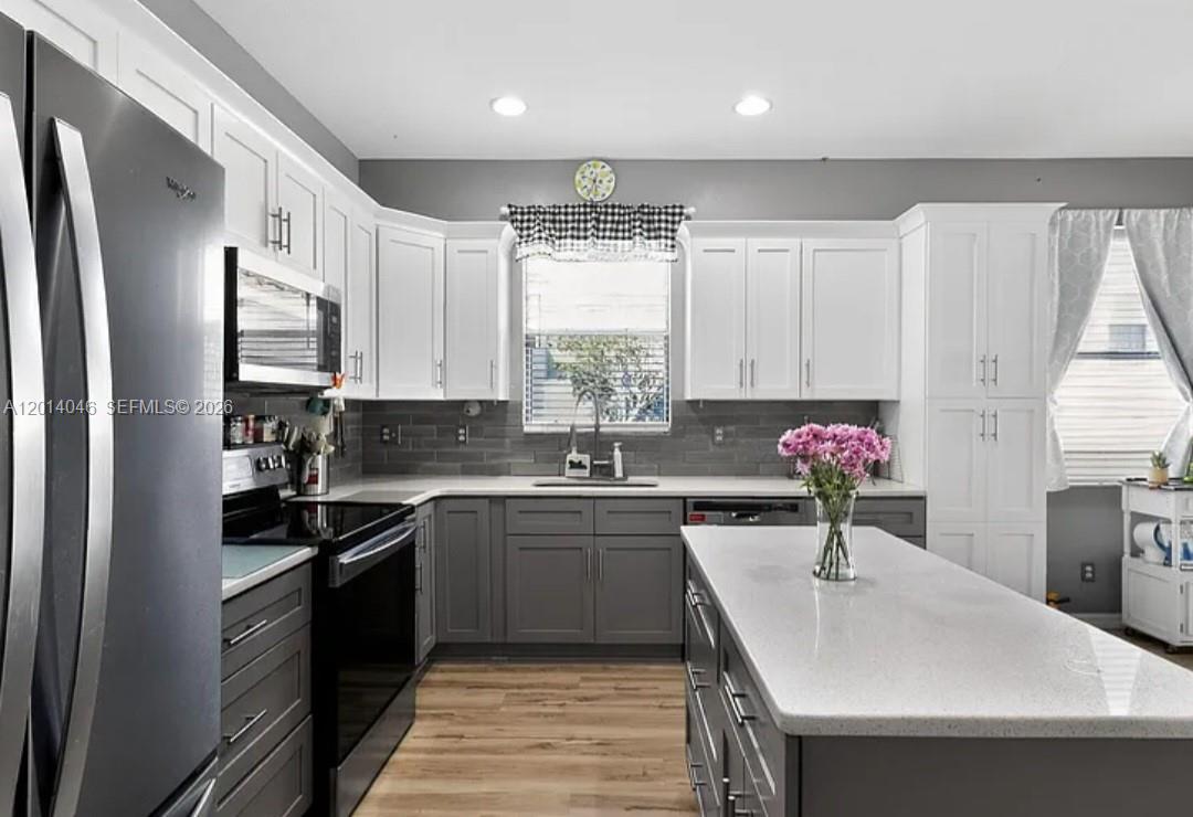 SPRING RIDGE - Residential