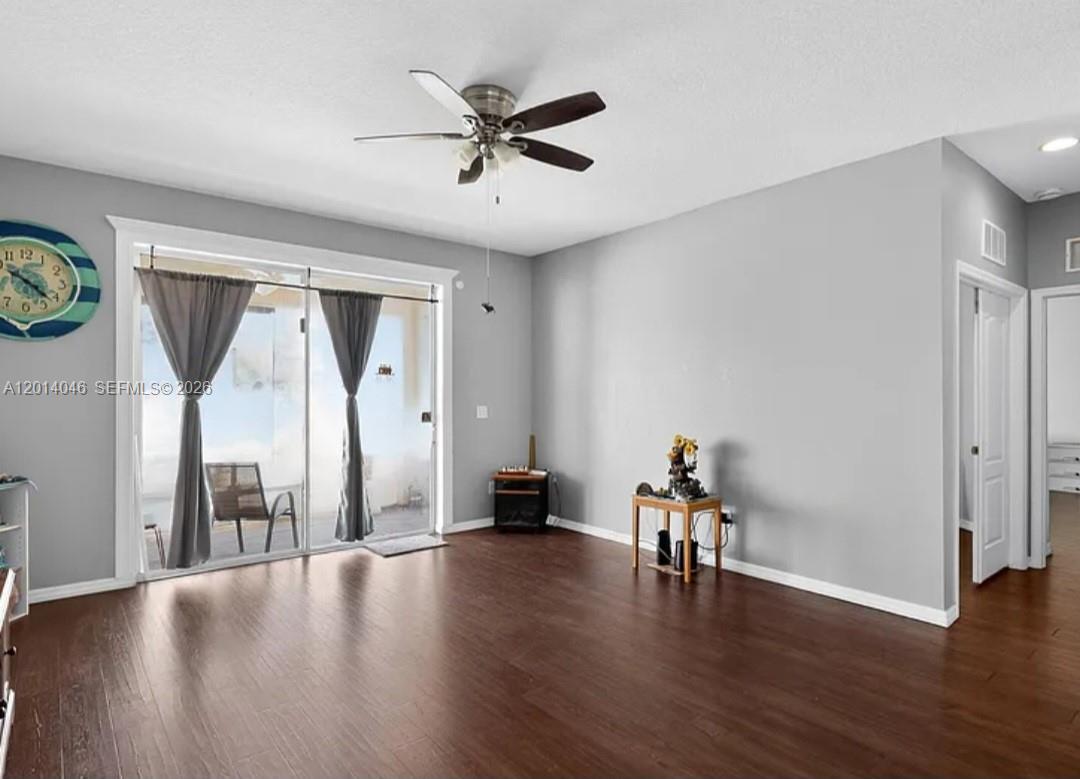 SPRING RIDGE - Residential