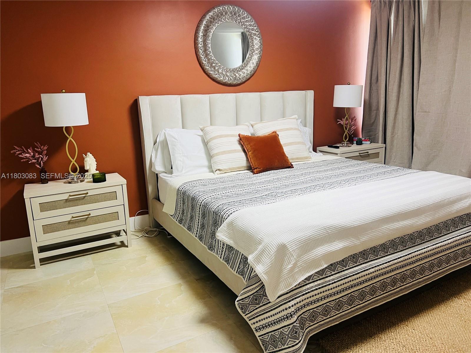 THE ALEXANDER CONDO - Residential